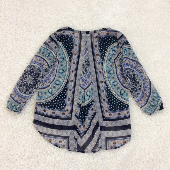 Lucky Brand Blue Patterned Button Down Blouse Top - Picture 3 of 3